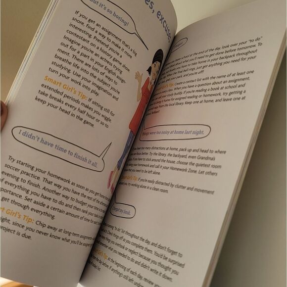 American Girl A Smart Girl's Guide to Middle School #0225 - Picture 4 of 4